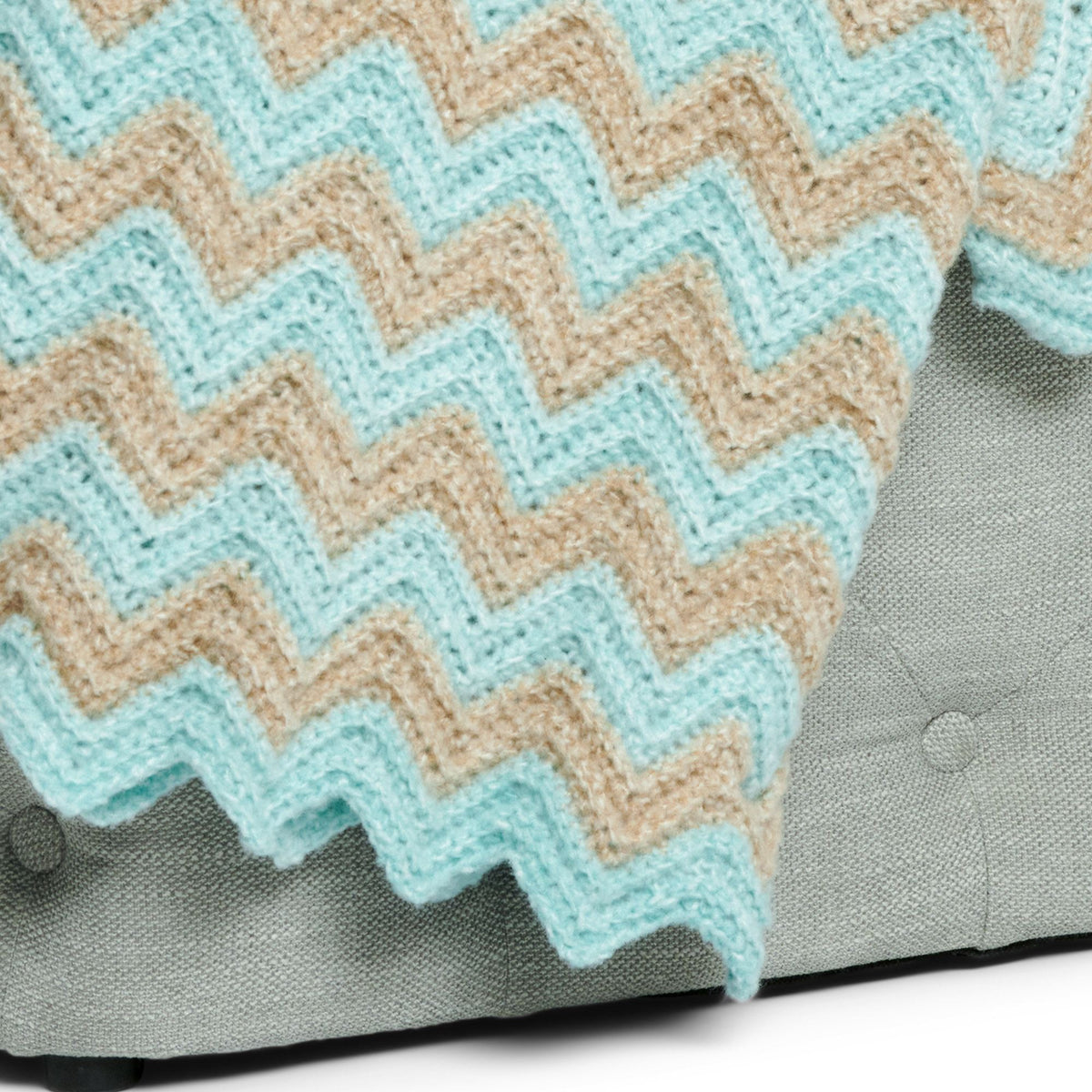 Crochet Thow made in Bernat Forever Fleece Finest Yarn