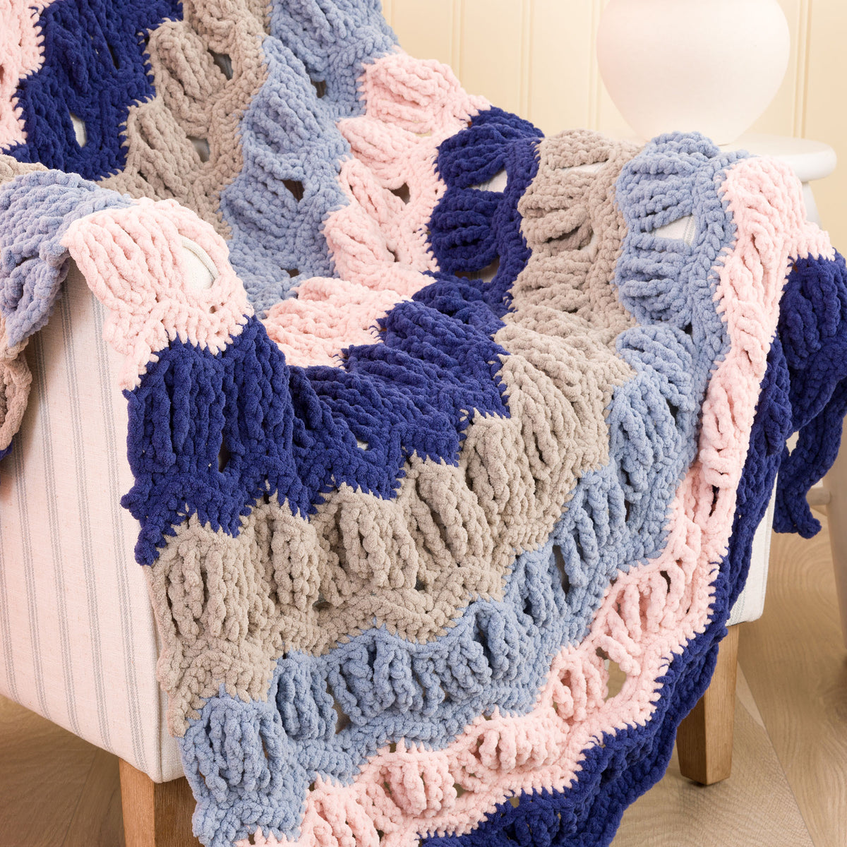 Vintage Fan Ripple Crochet Blanket made using Bernat yarn