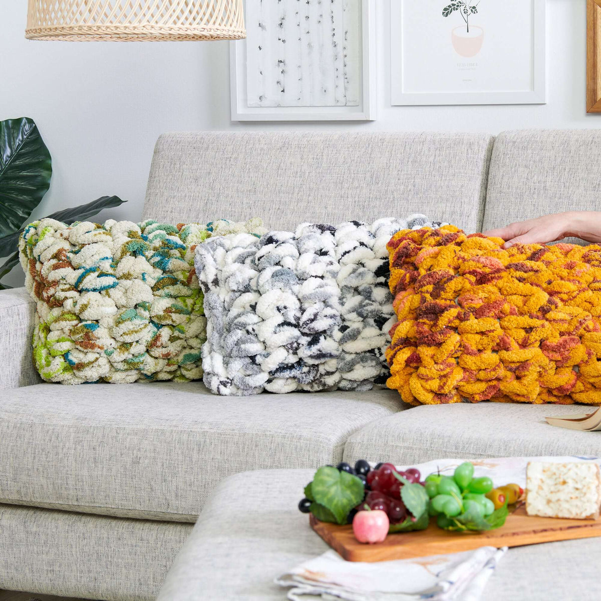 Crochet Pillow made in Bernat Blanket Big Yarn