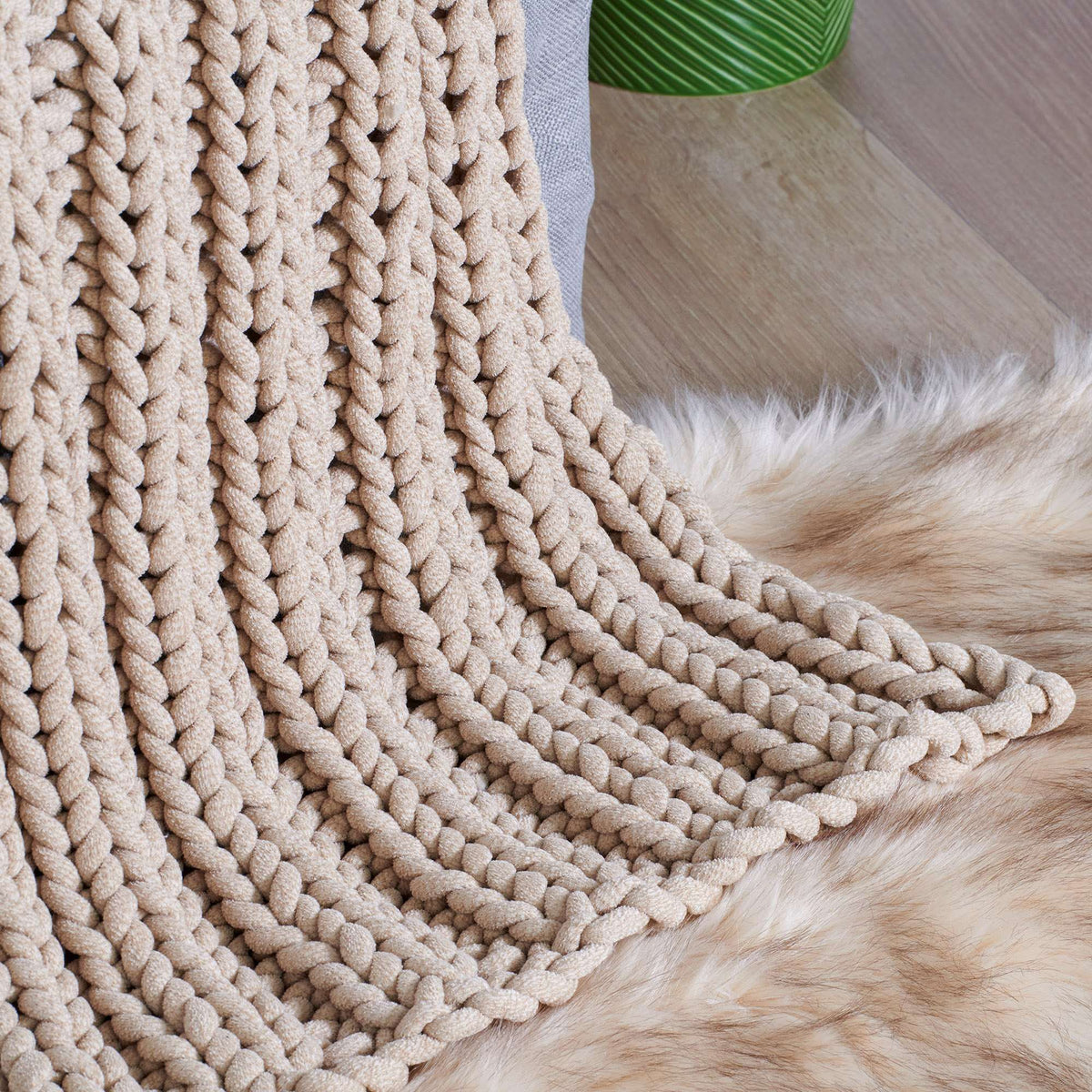 Craft Blanket made in Bernat Plush Big Yarn