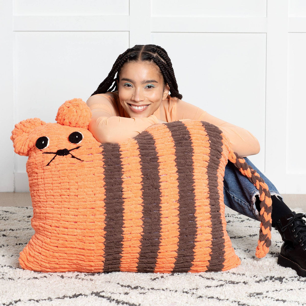 Craft Pillow made in Bernat Alize Blanket-EZ Yarn