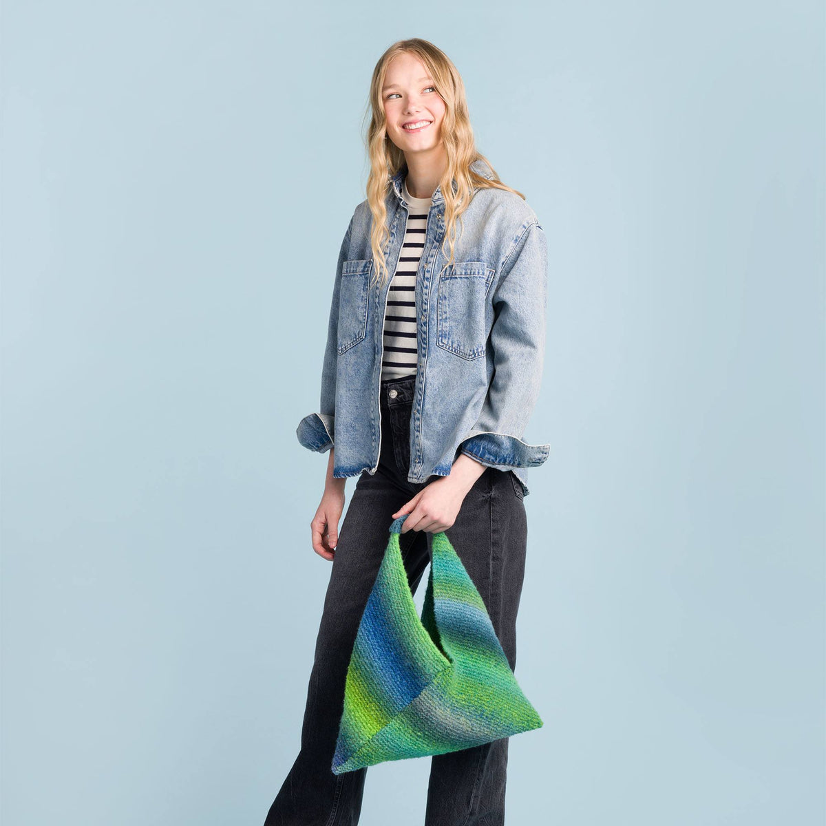 Knit Easy Angles Tote Bag made using Caron yarn