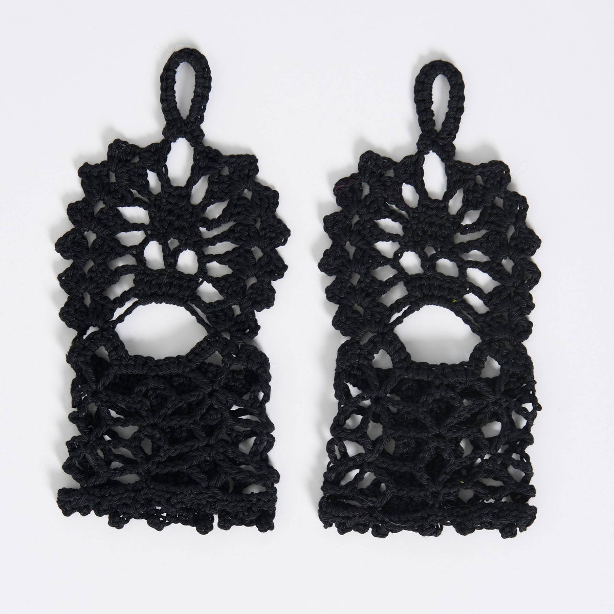 Deceased Digits Crochet Lace Wrister made using Patons yarn