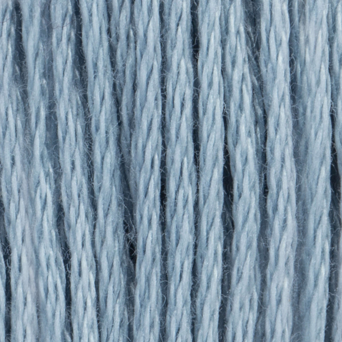 976