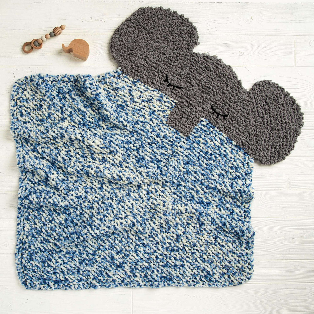 Knit Blanket made in Bernat Baby Blanket yarn