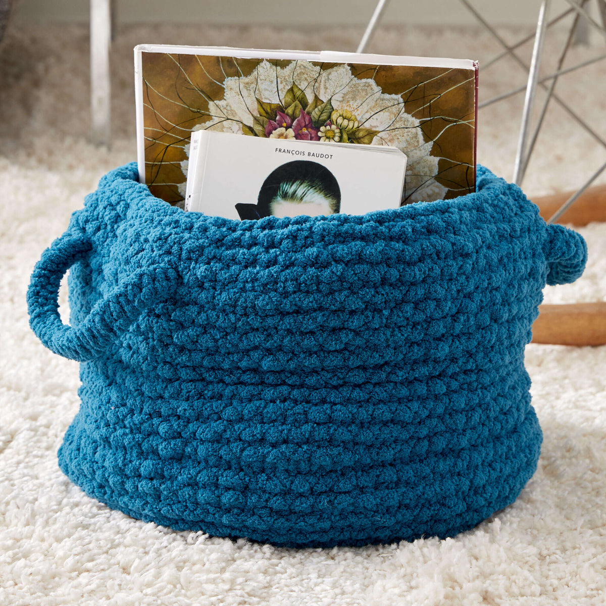 Knit Basket made in Bernat Blanket Extra yarn