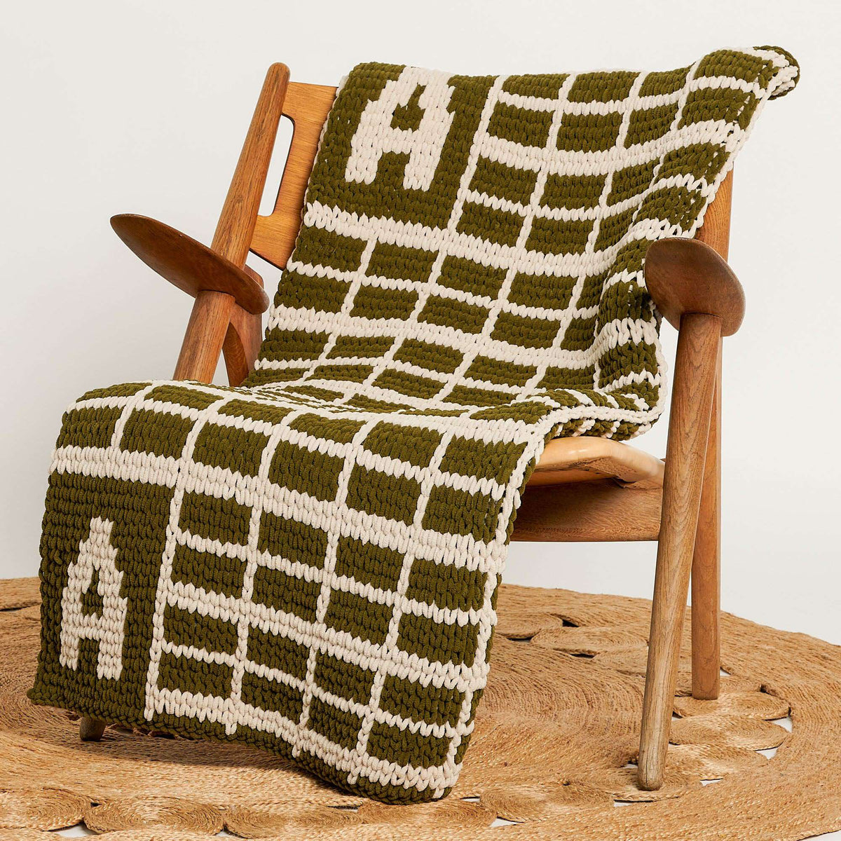 Craft Blanket made in Bernat Alize Blanket EZ Graph-it yarn