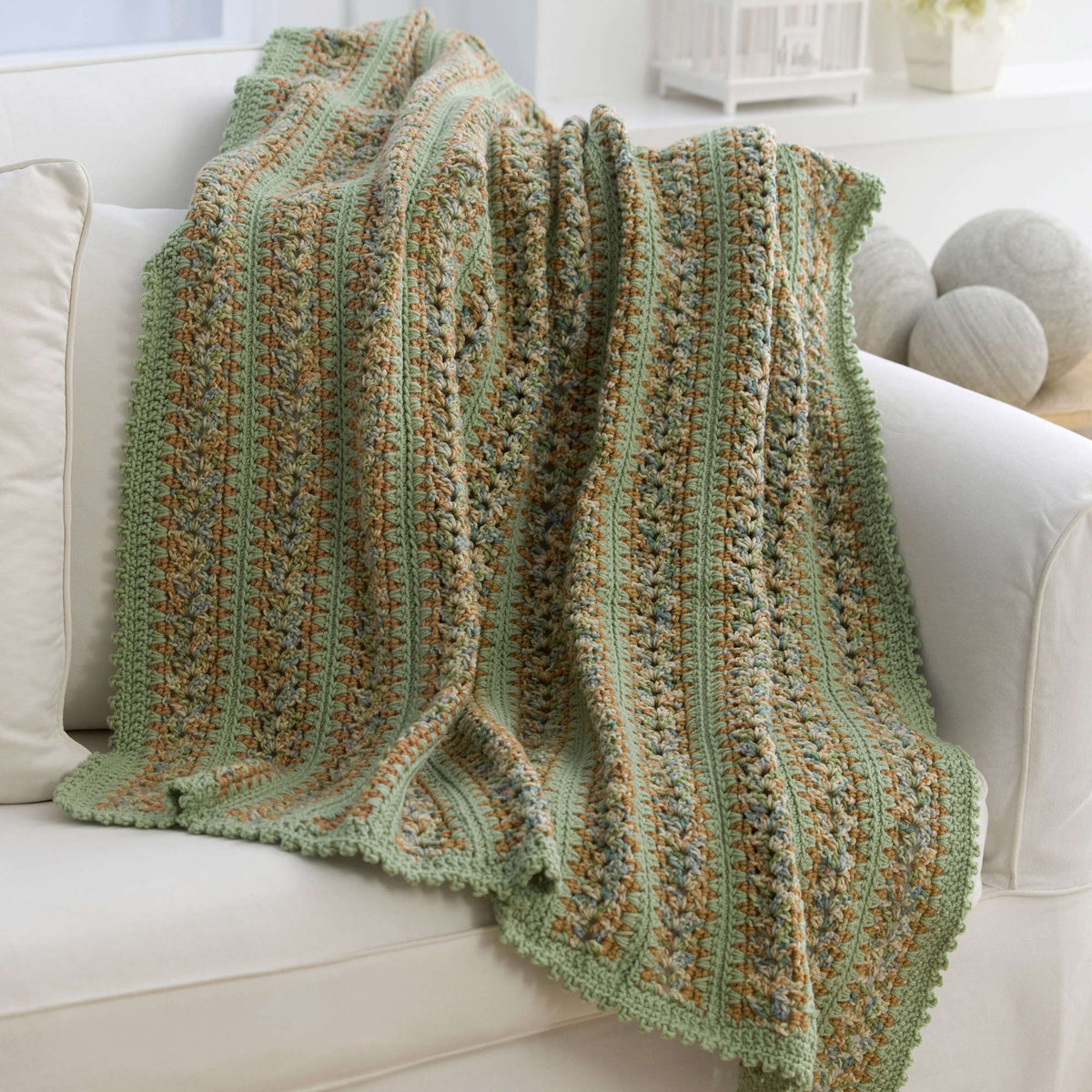 Crochet HomeThrow made in Red Heart Super Saver Yarn