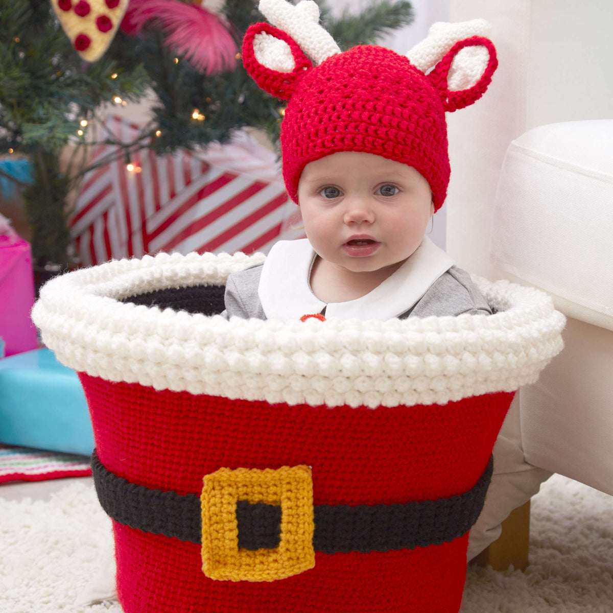 Crochet Basket made in Red Heart Super Saver Yarn