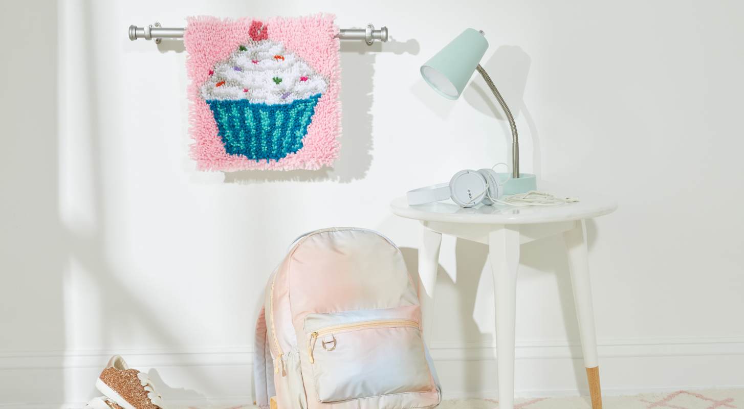 Image of DIY Décor with Latch Hook Projects thumbnail