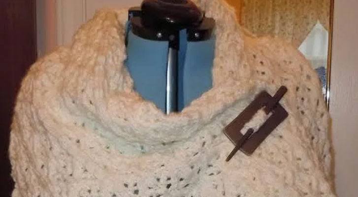 Image of Shandeh’s Cushy Lace Wrap in Patons… thumbnail