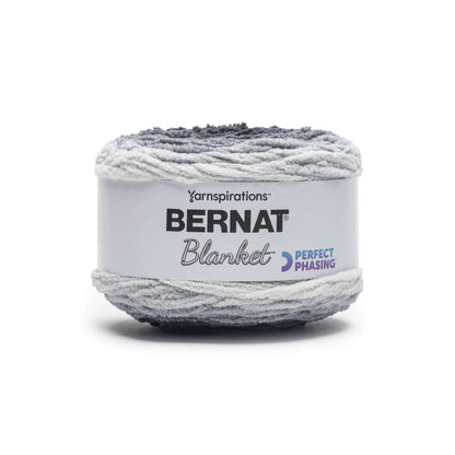 Bernat Blanket Perfect Phasing Yarn (300g/10.5oz) Deep Black