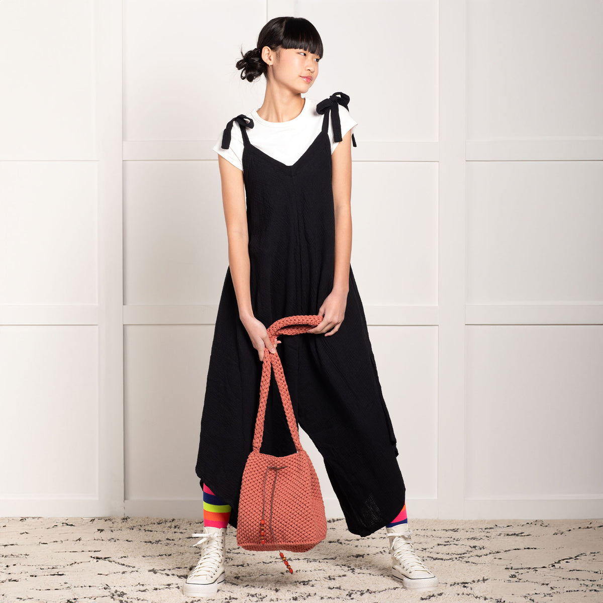 Version 1 Shoulder Strap Bucket Bag