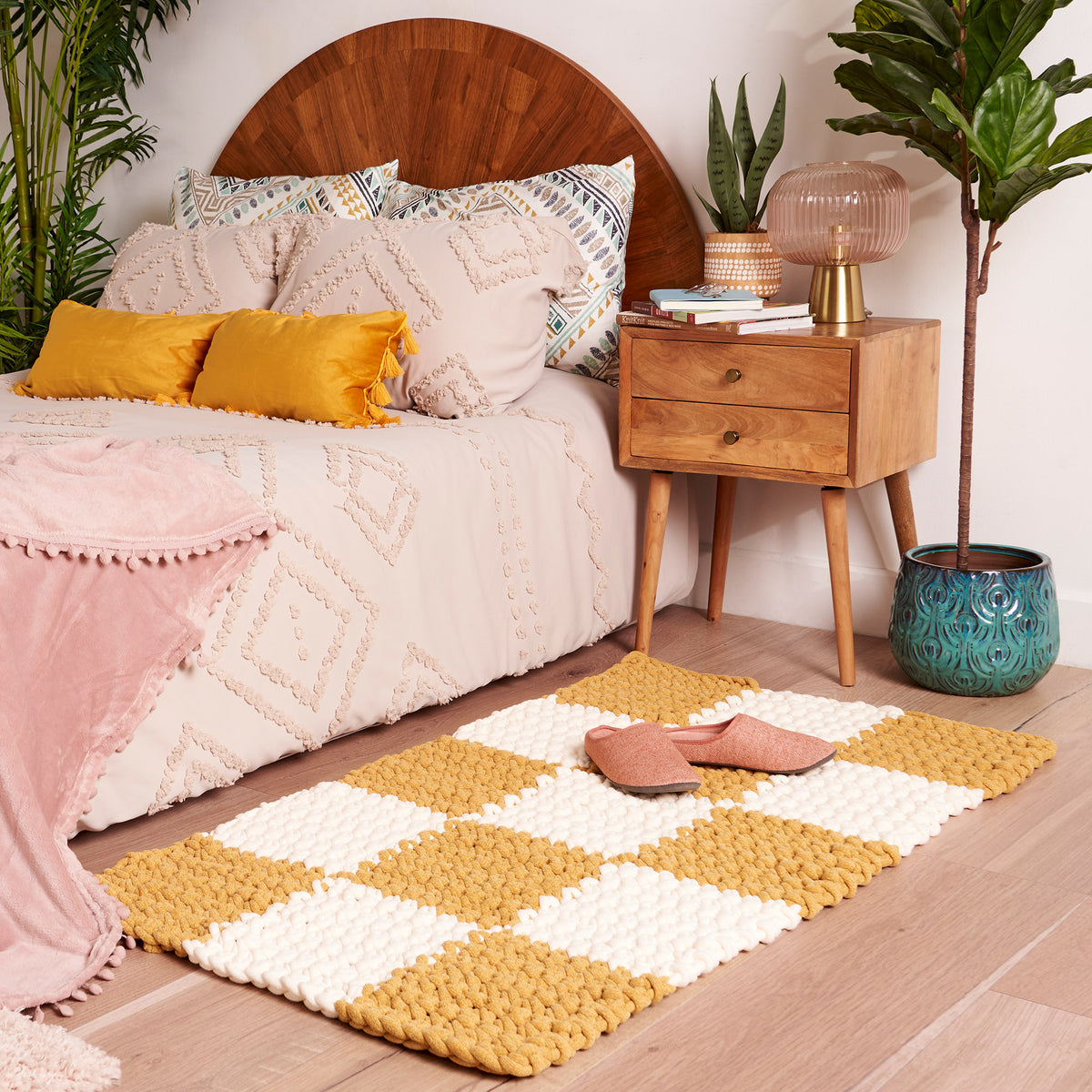 Crochet Rug  made in Bernat Yarn