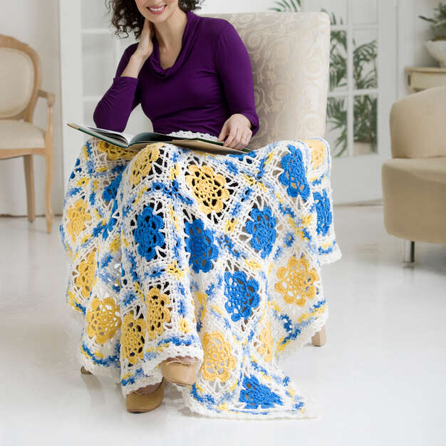 Crochet Throw made in Red Heart Super Saver Jumbo Yarn