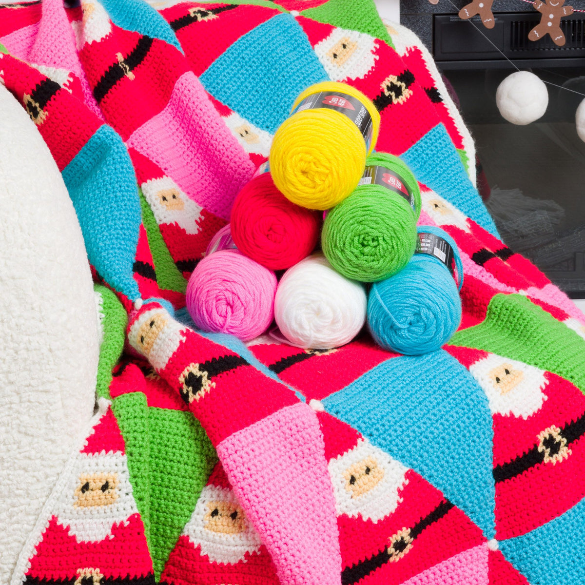 Santa'S Coming To Town Crochet Blanket made using Red Heart yarn