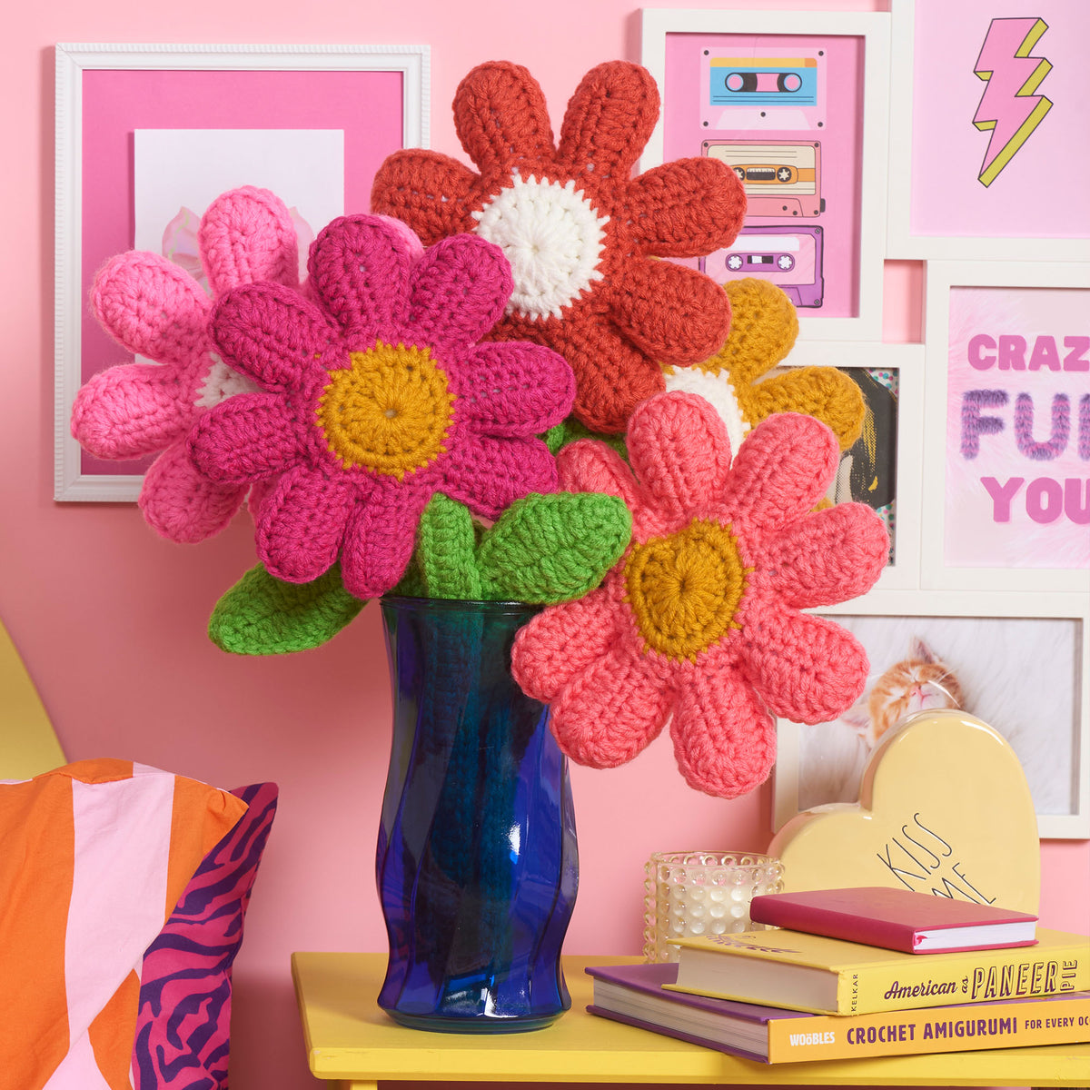 Crochet Daisy Bouquet made using Red Heart yarn