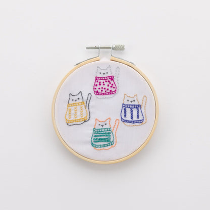 Wonderart Stitchcraft Modern Sampler (53.8g/1.9oz) Paws-itively Adorable