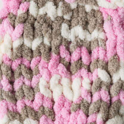 Bernat Baby Blanket Yarn (300g/10.5oz) Little Roses