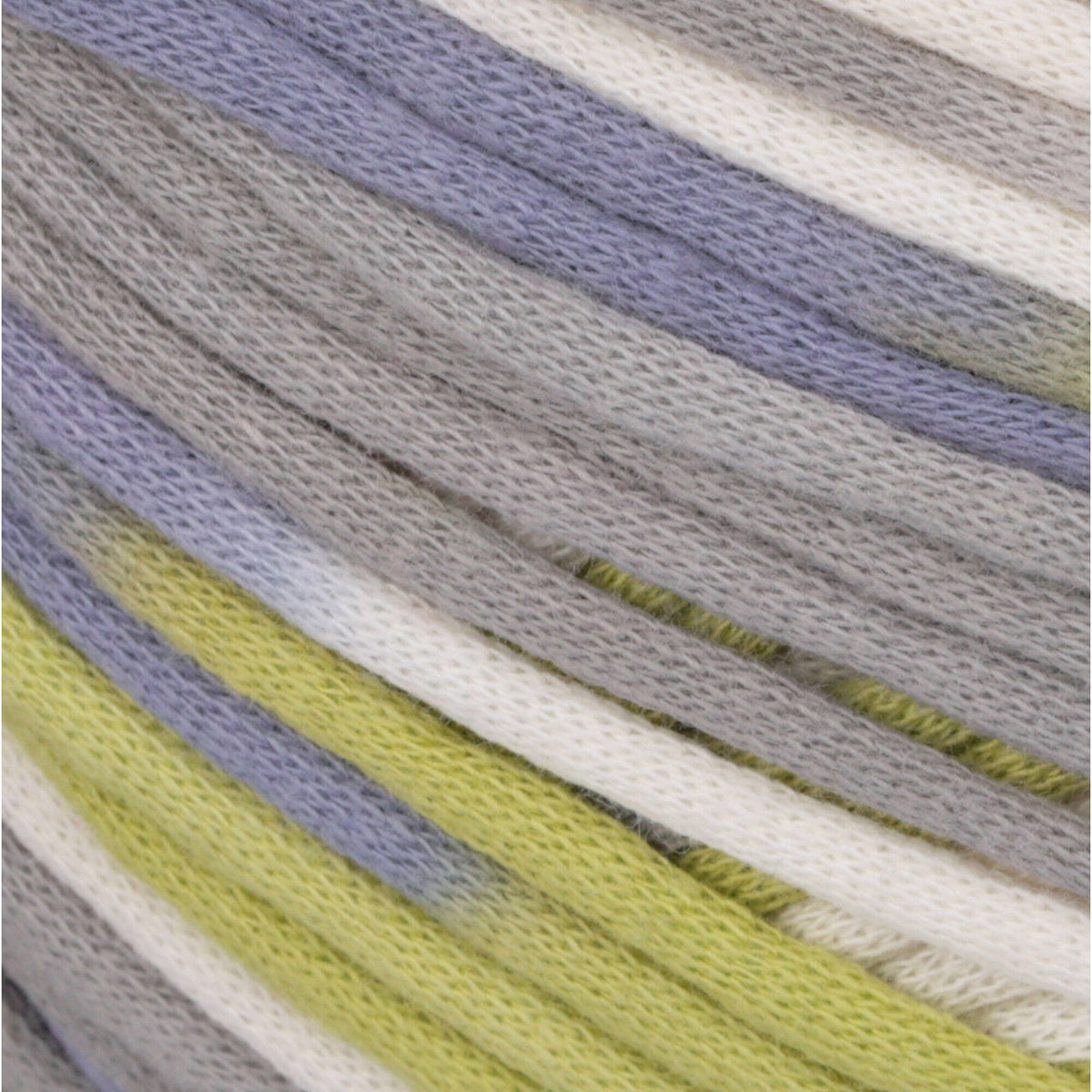 Lilac Fence Varg