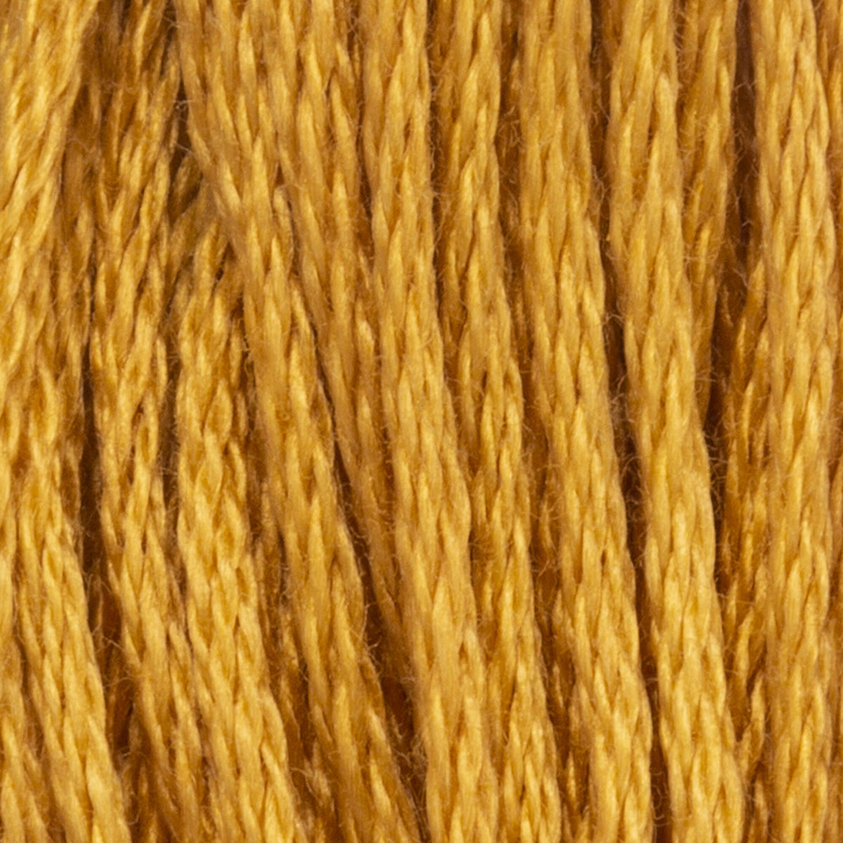 890