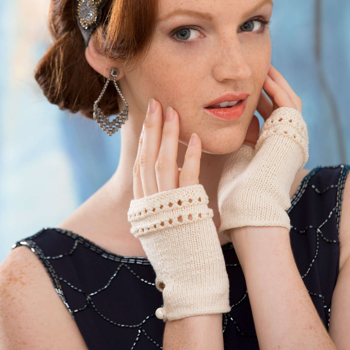 Knit Mitten made in Aunt Lydia's Fashion Crochet Thread yarn