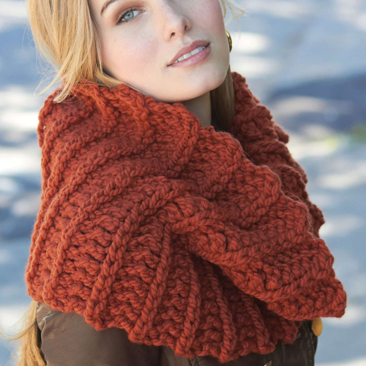 Crochet Cowl made in Bernat Wool-Up Bulky yarn