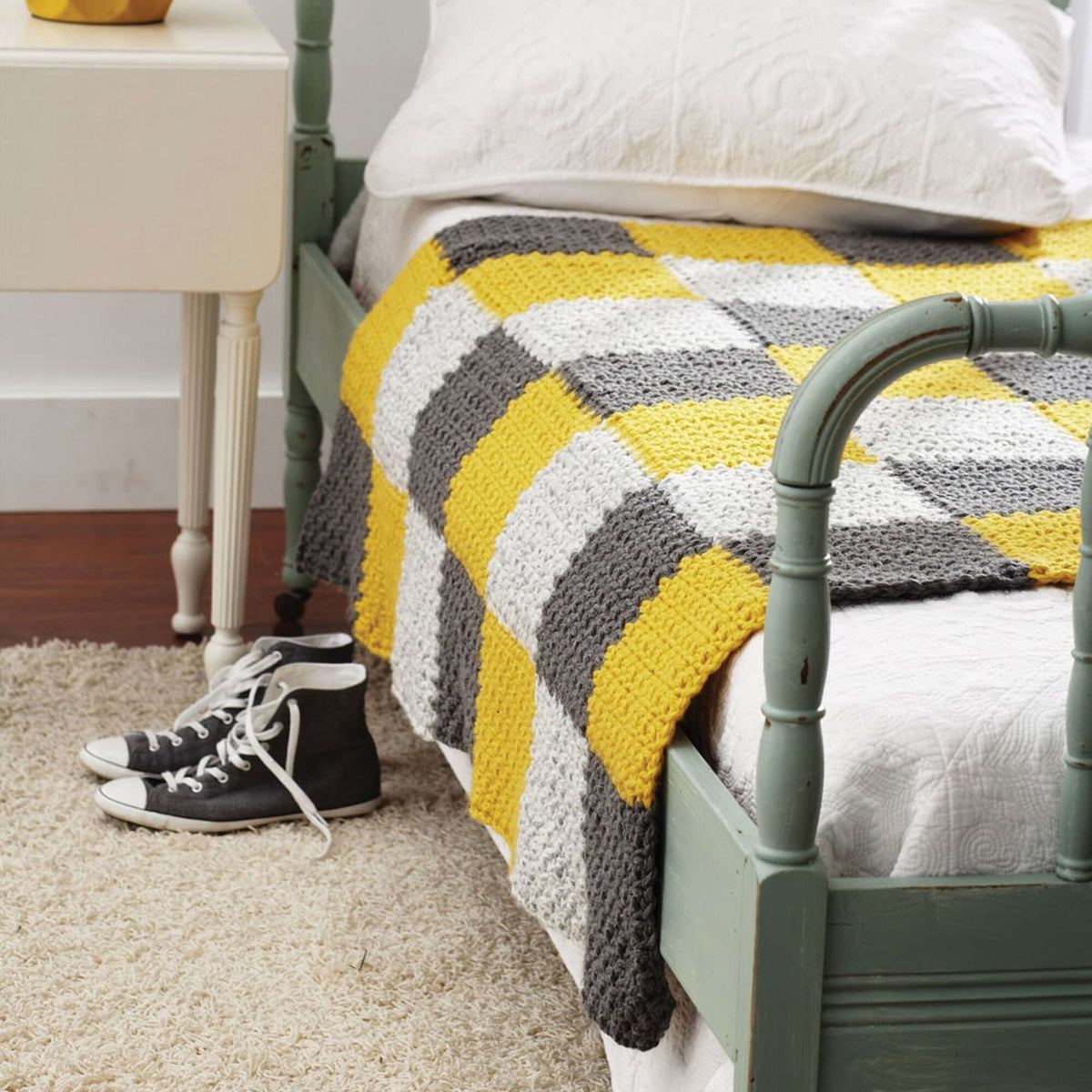 Crochet Blanket made in Bernat Softee Chunky yarn
