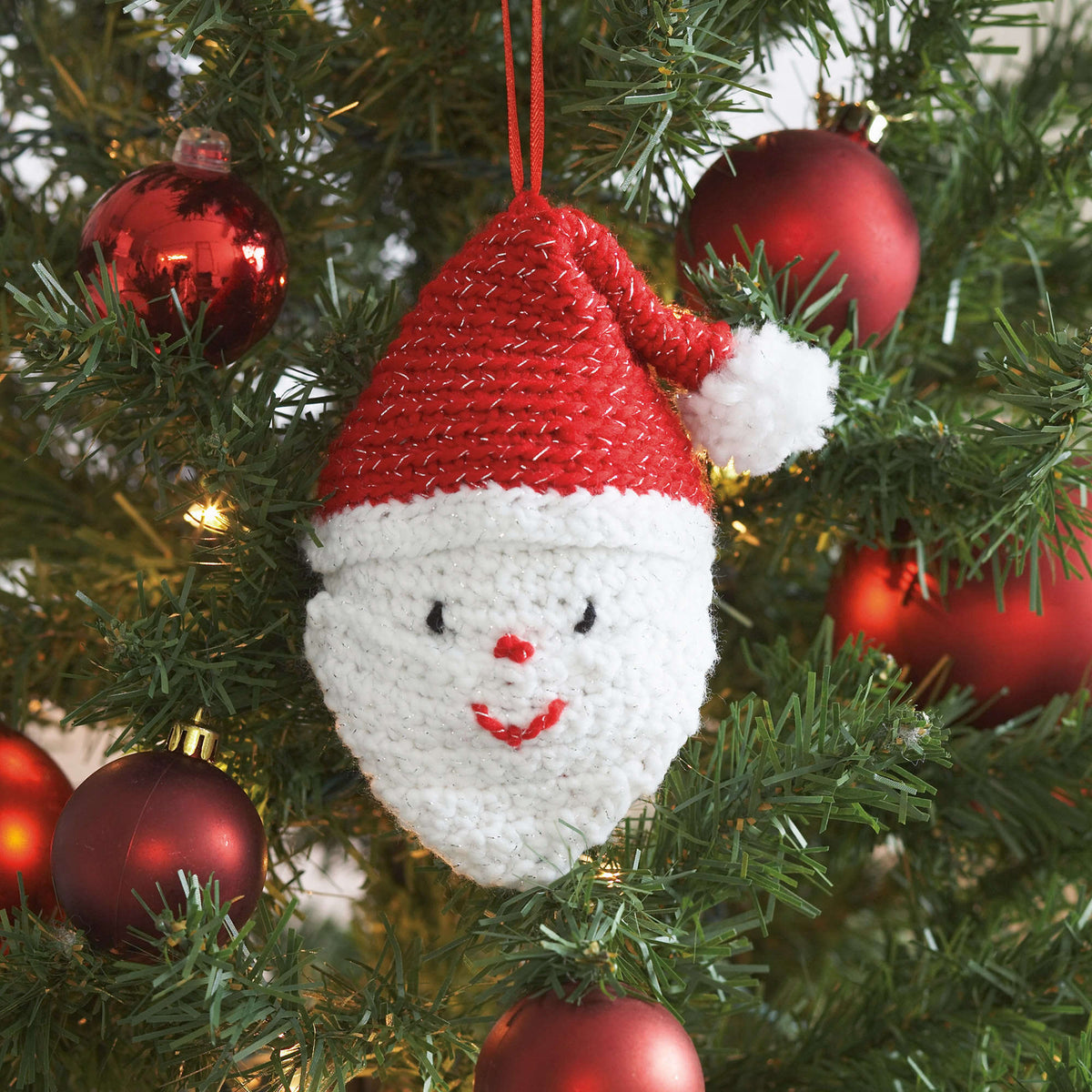 Crochet Holiday made in Bernat Happy Holidays yarn