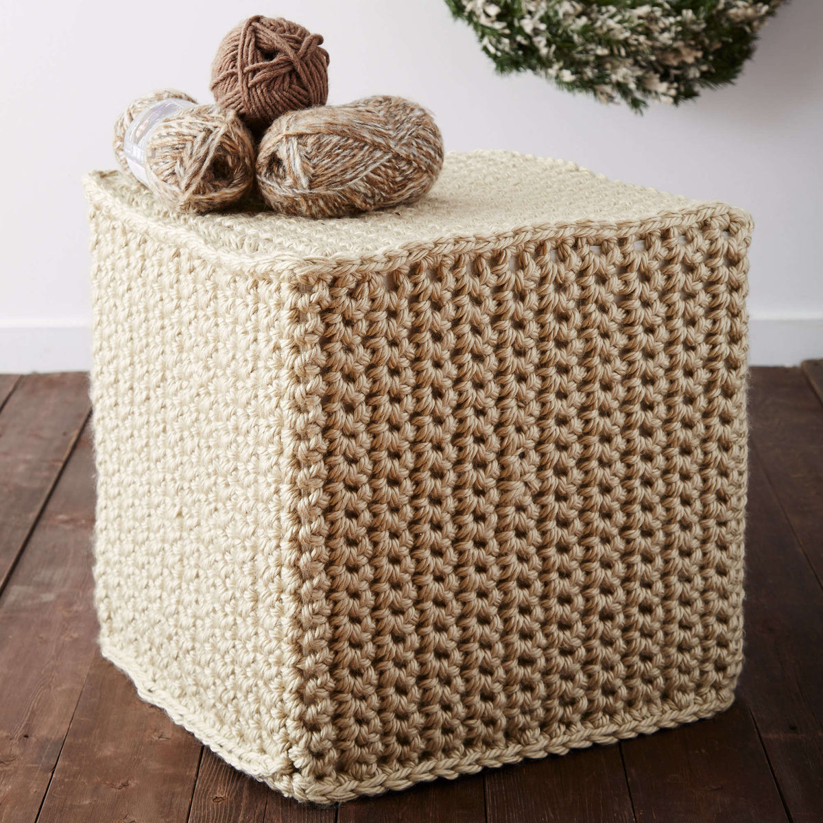 Crochet Interior Décor made in Bernat Mega Bulky yarn