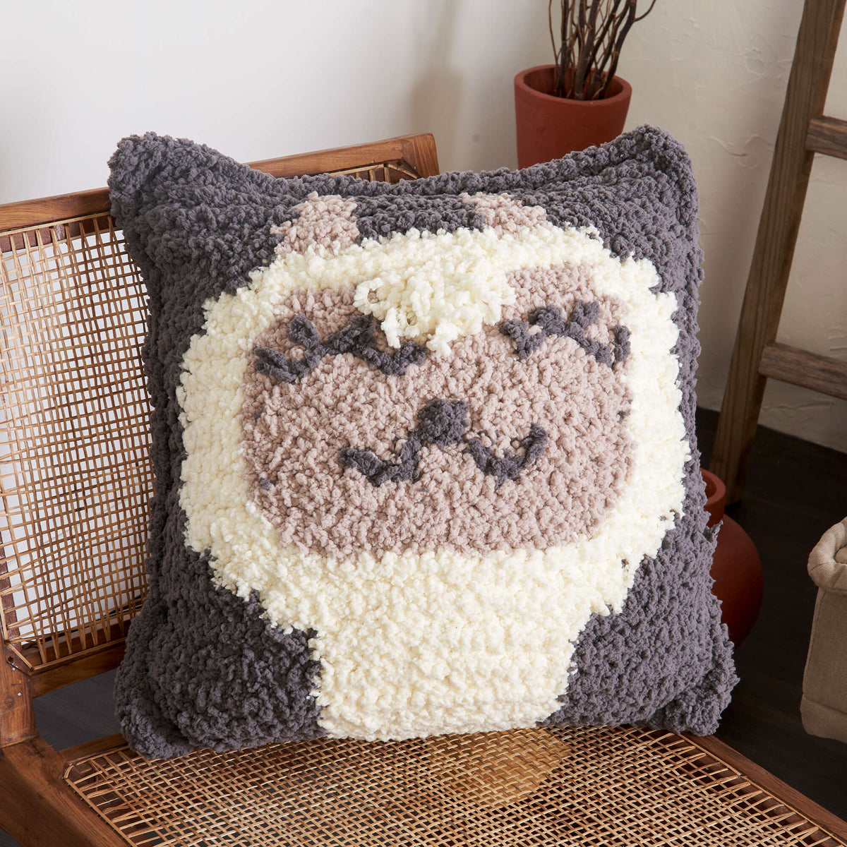 Crochet Pillow made in Bernat Sheepy yarn