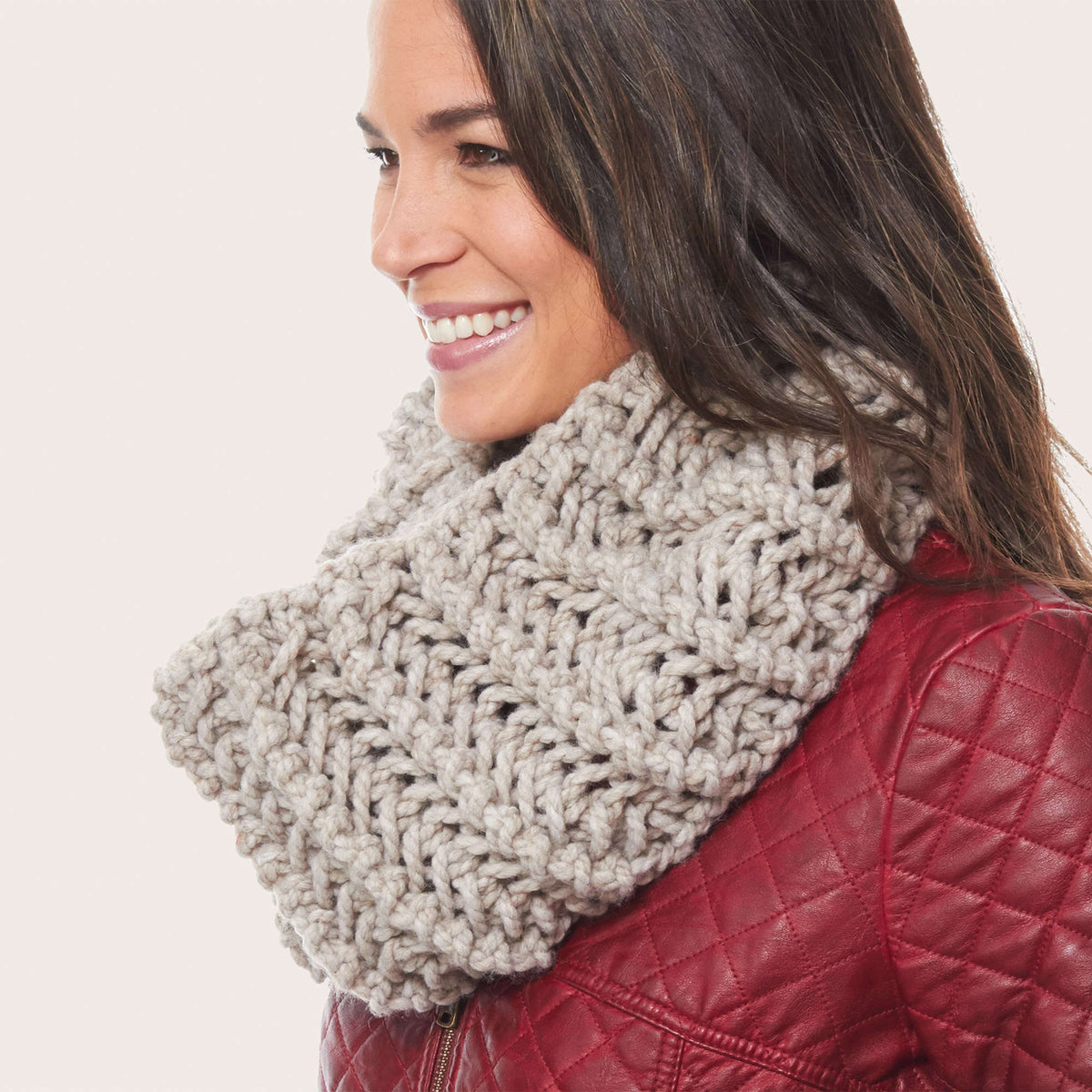 Knit Cowl made in Bernat Wool-Up Bulky yarn