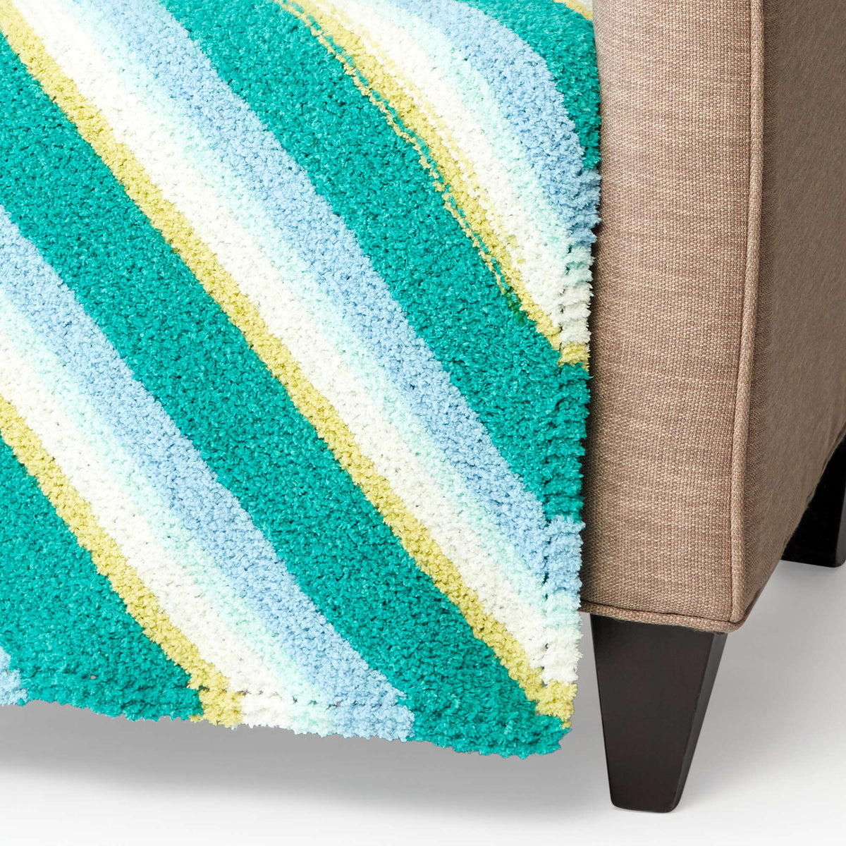 Knit Blanket made in Bernat Blanket Breezy yarn