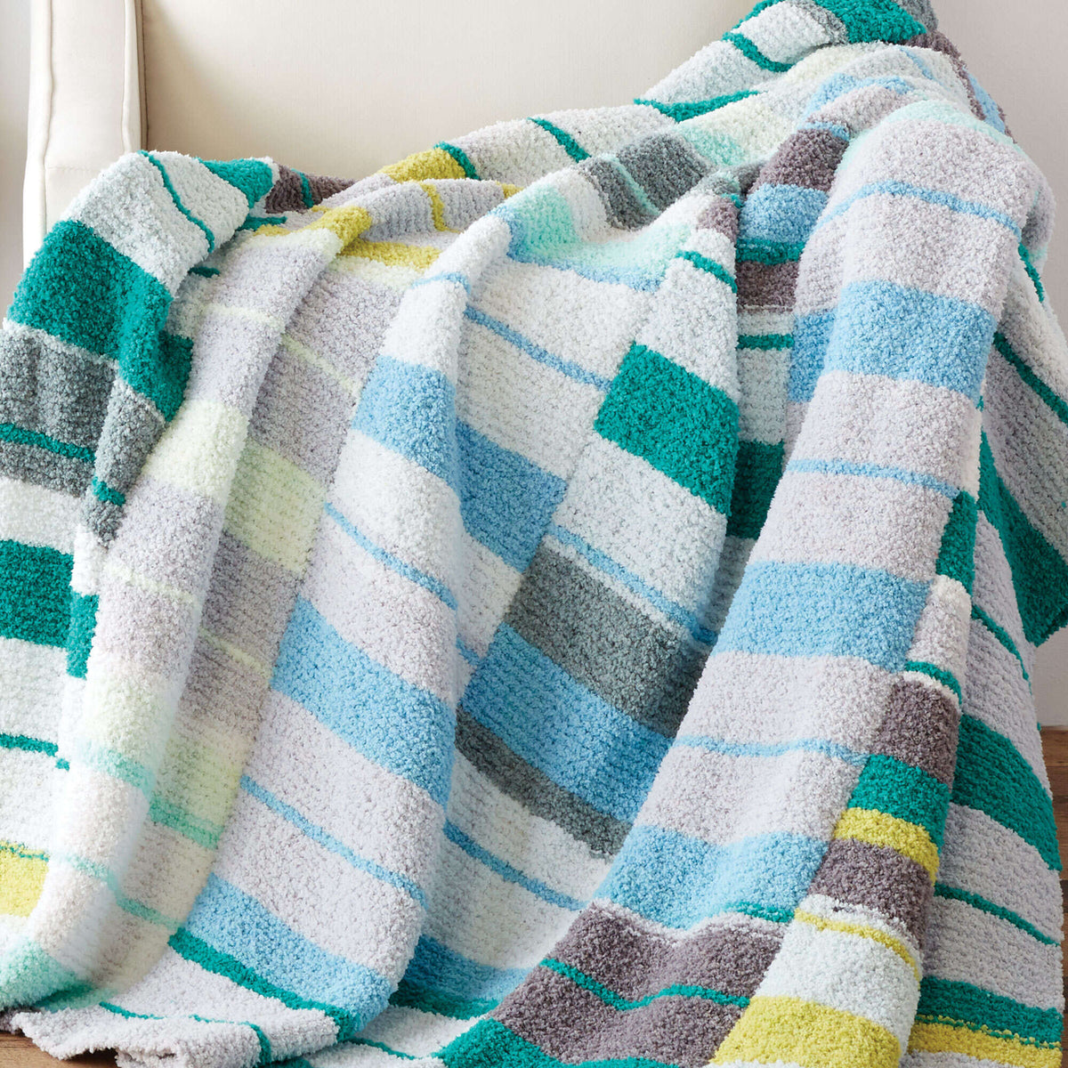 Knit Blanket made in Bernat Blanket Breezy yarn