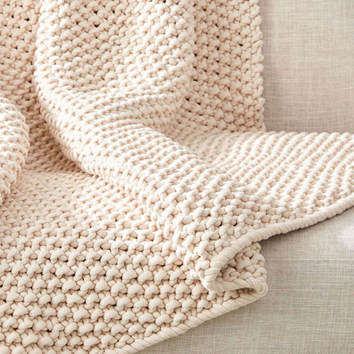 Knit Blanket made in Bernat Maker Big yarn
