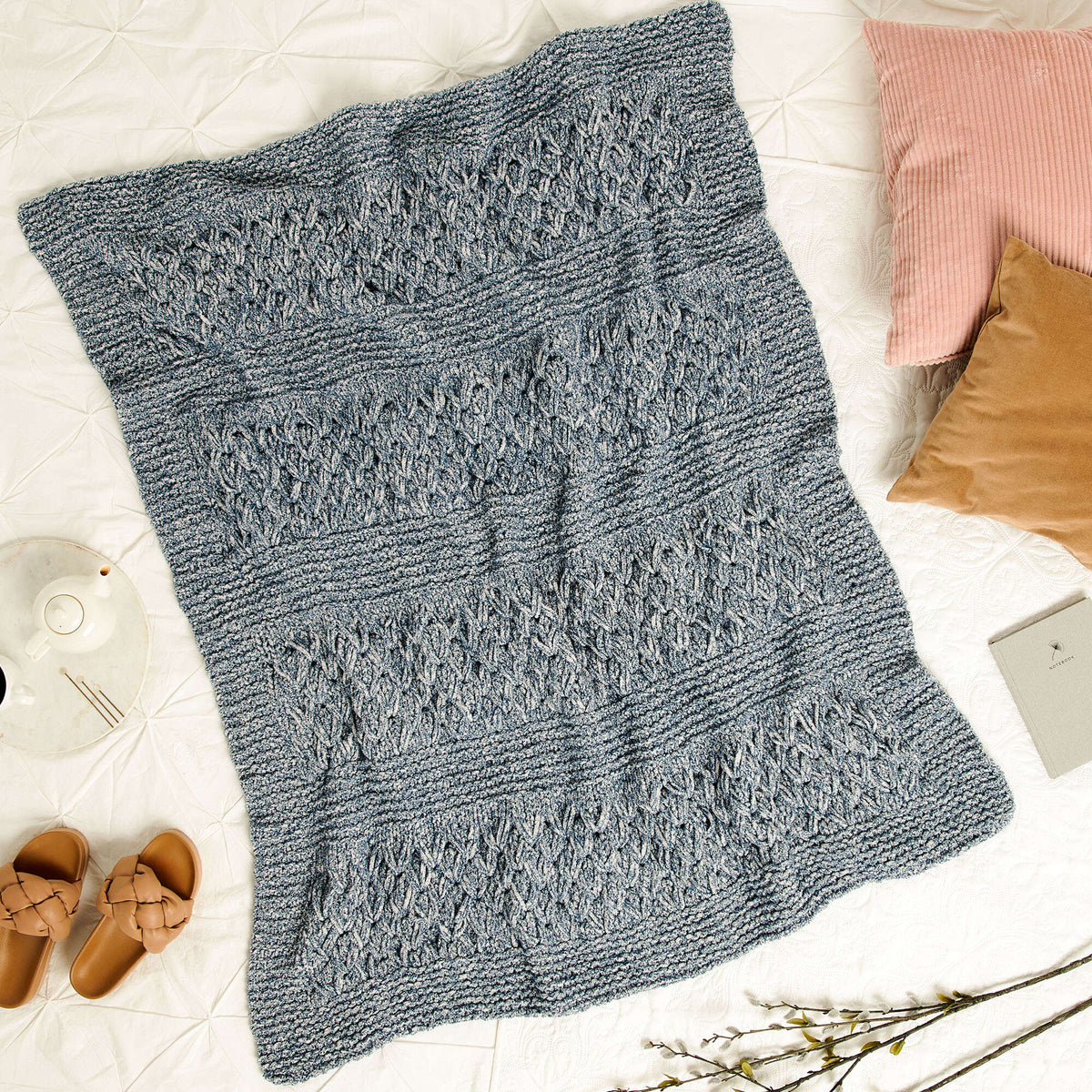Knit Blanket made in Bernat Blanket Speckle yarn