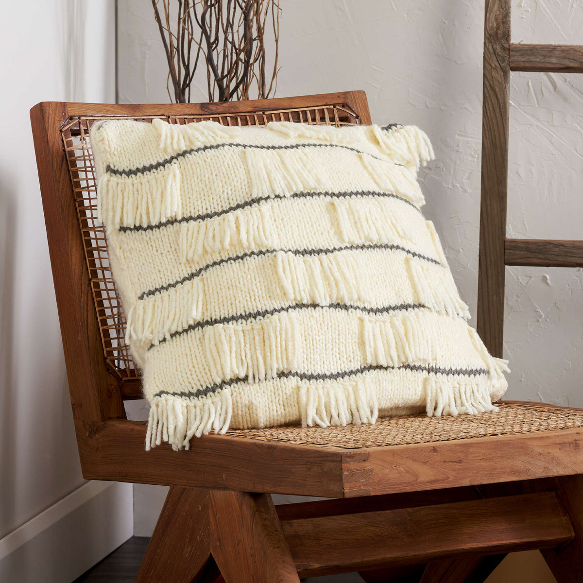 Knit Pillow made in Bernat Bounce Back yarn