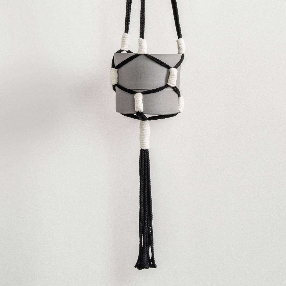 Craft Plant Hanger made in Bernat Macrame yarn