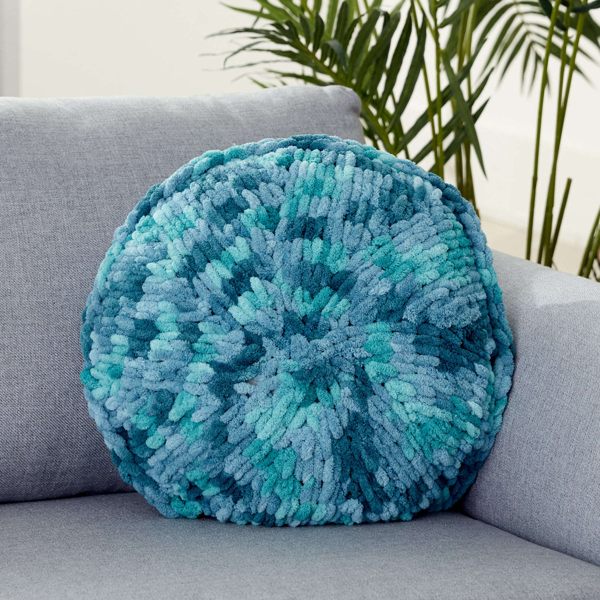 Craft Pillow made in Bernat Blanket-EZ yarn