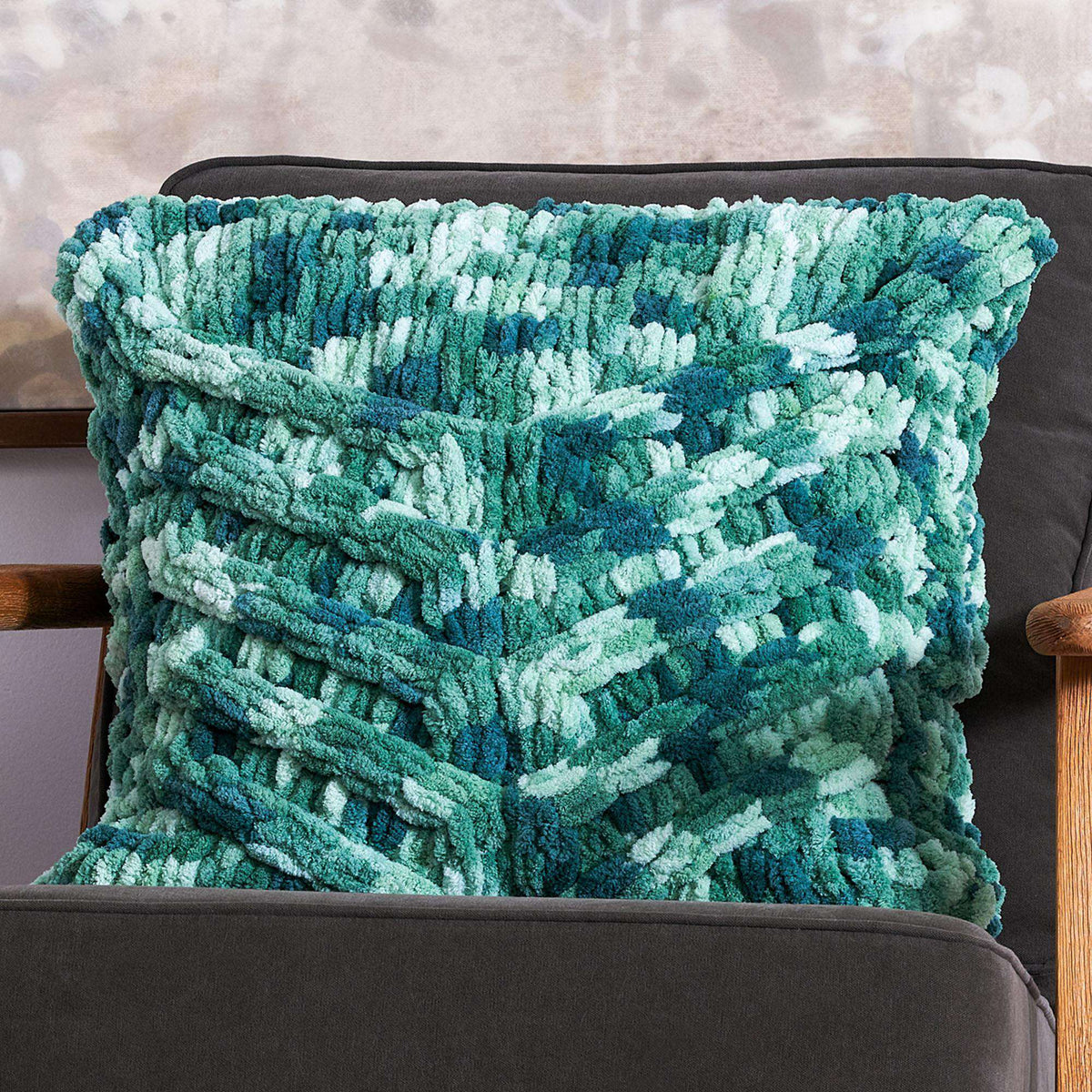 Craft Pillow made in Bernat Blanket EZ yarn