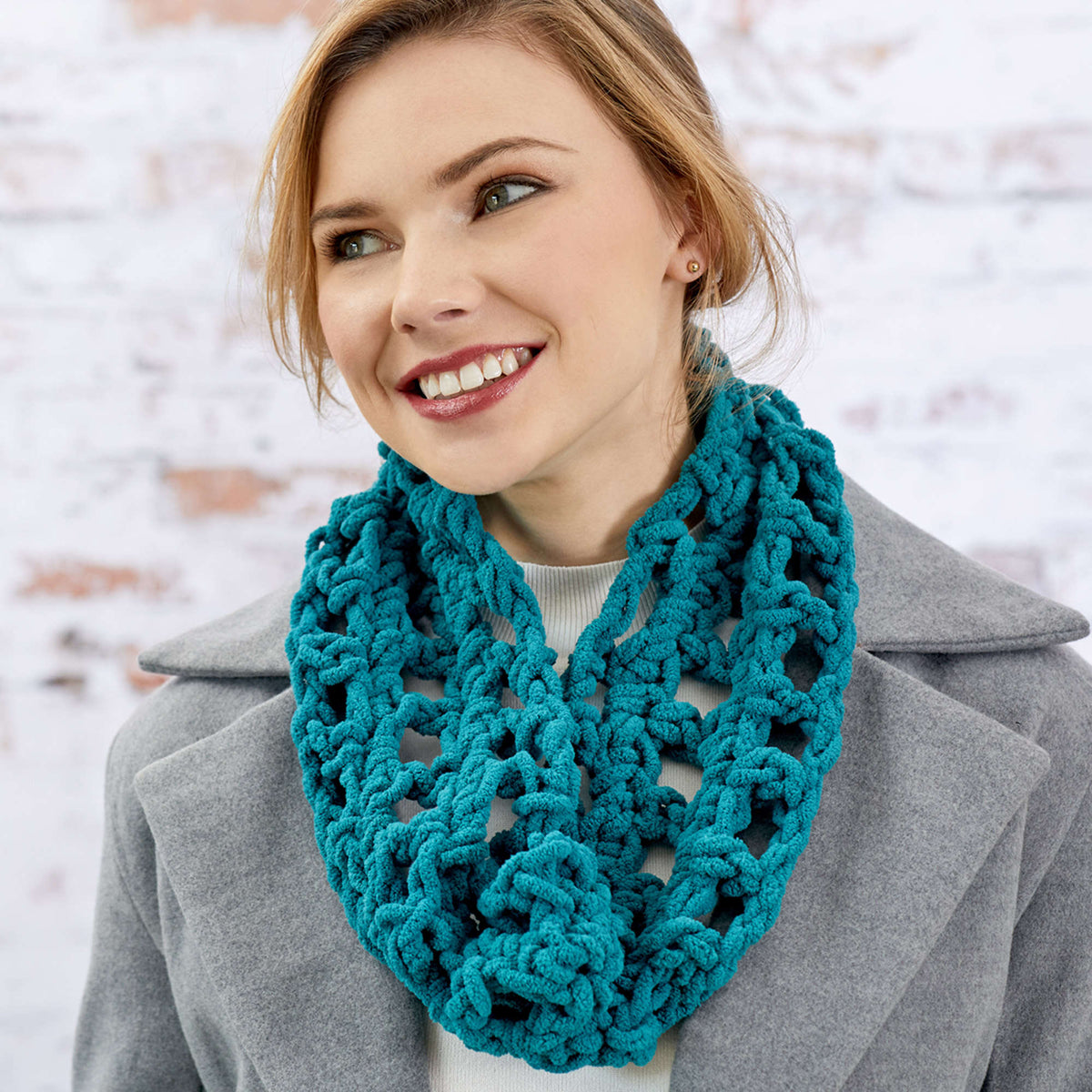 Crochet Cowl made in Red Heart Sweet Home Yarn