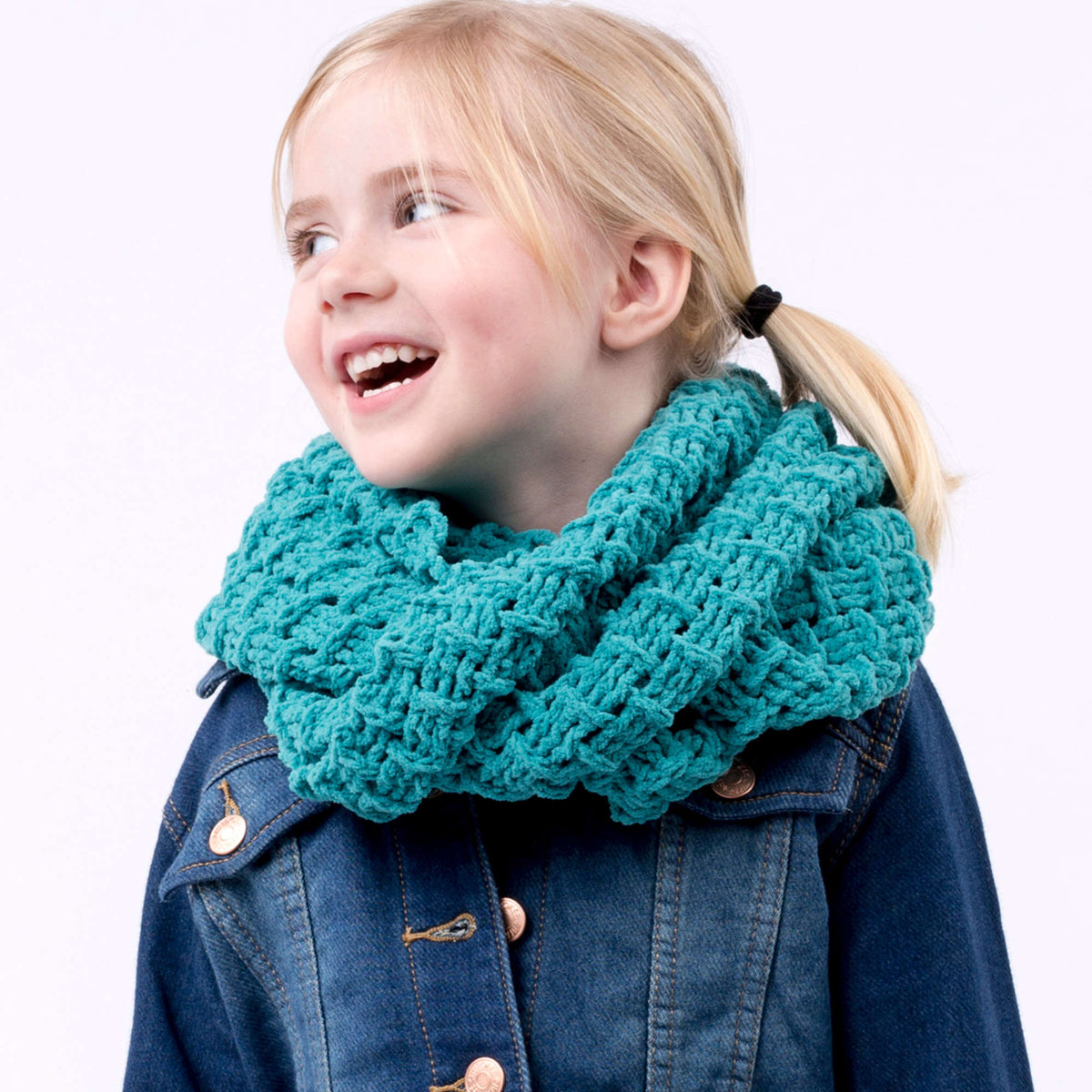 Crochet Cowl made in Red Heart Cutie Pie Yarn