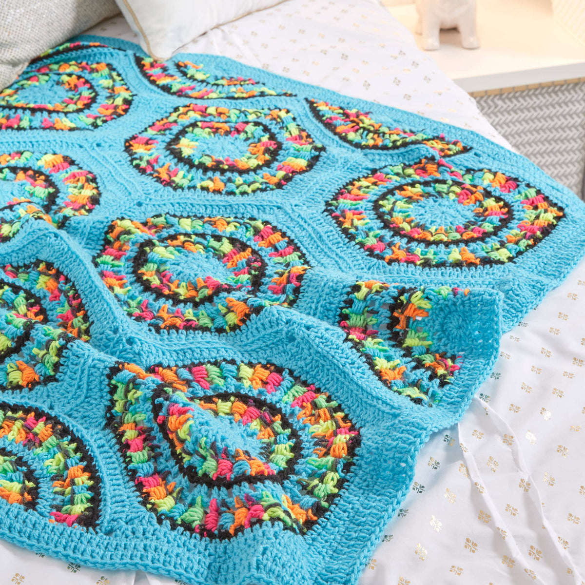 Crochet Throw made in Red Heart Super Saver Jumbo Yarn