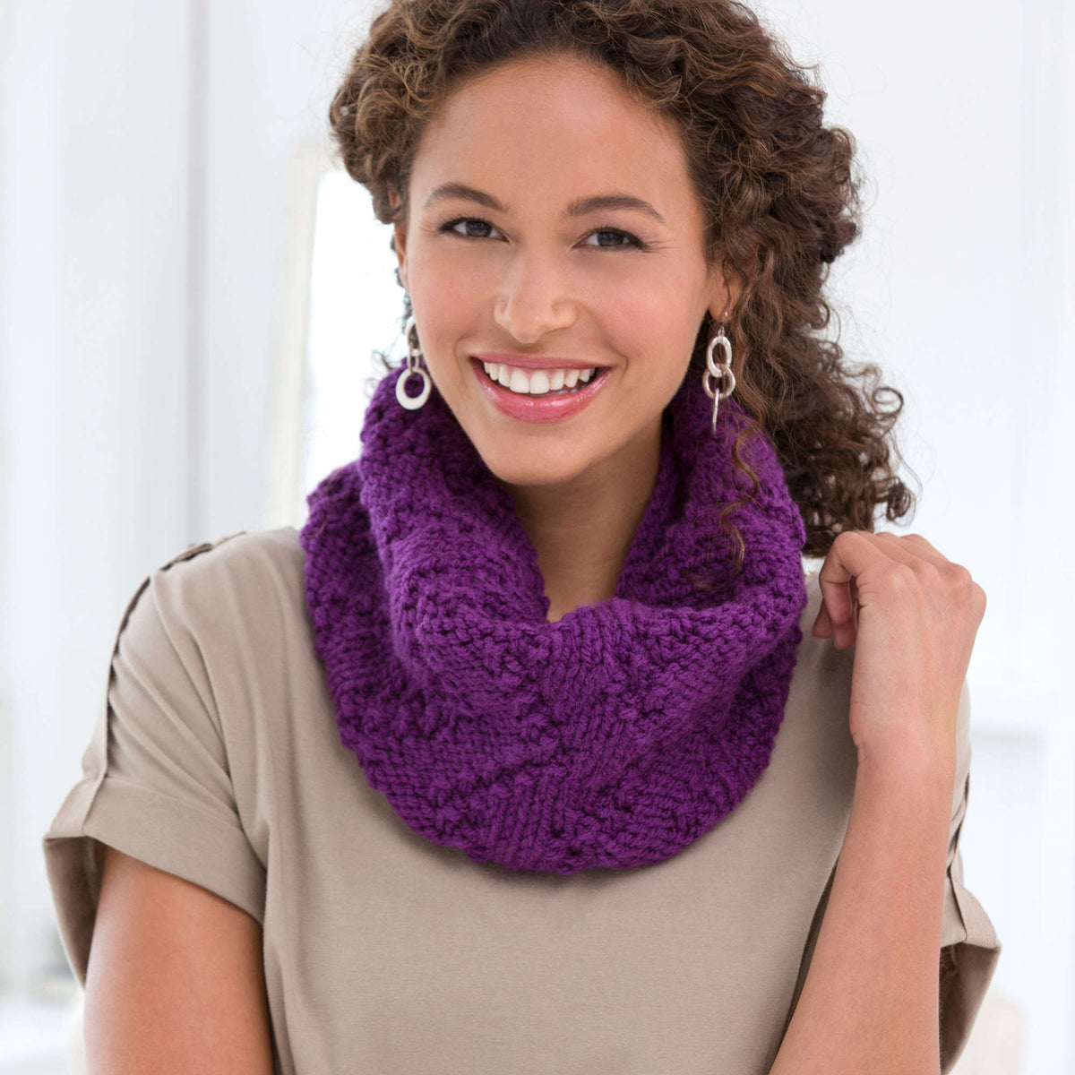 Knit Cowl made in Red Heart Super Saver Chunky Yarn