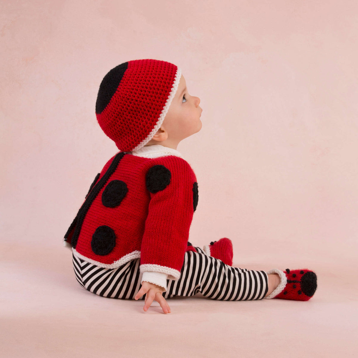 Knit Set made in Red Heart Anne Geddes Baby Yarn