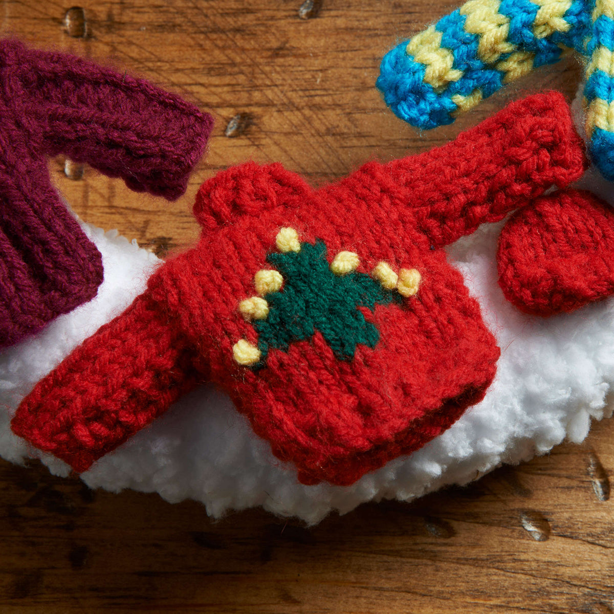 Knit Wreath made in Red Heart Buttercup Yarn