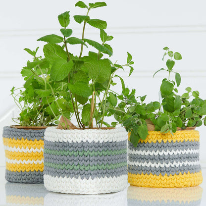 Lily Sugar'n Cream Crochet Plant Basket Verison 1